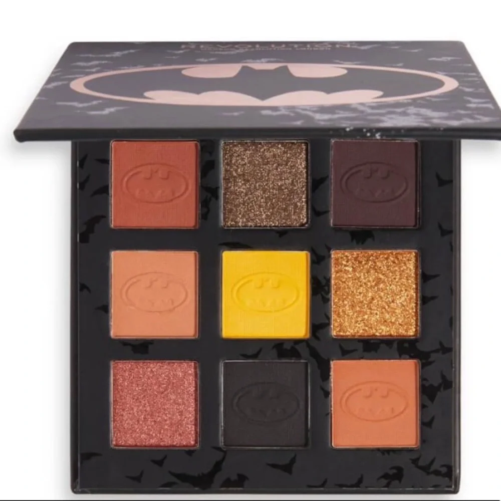 DC Comics Batman X Revolution I Am The Batman‎ Eyeshadow Shadow Palette
